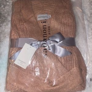 BNIP Saranoni Ribbed Featherlite Luxury Robe Size L